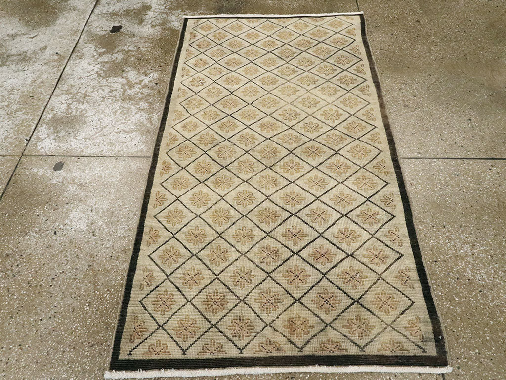 Vintage Turkish Anatolian Rug, No.18615 - Gss