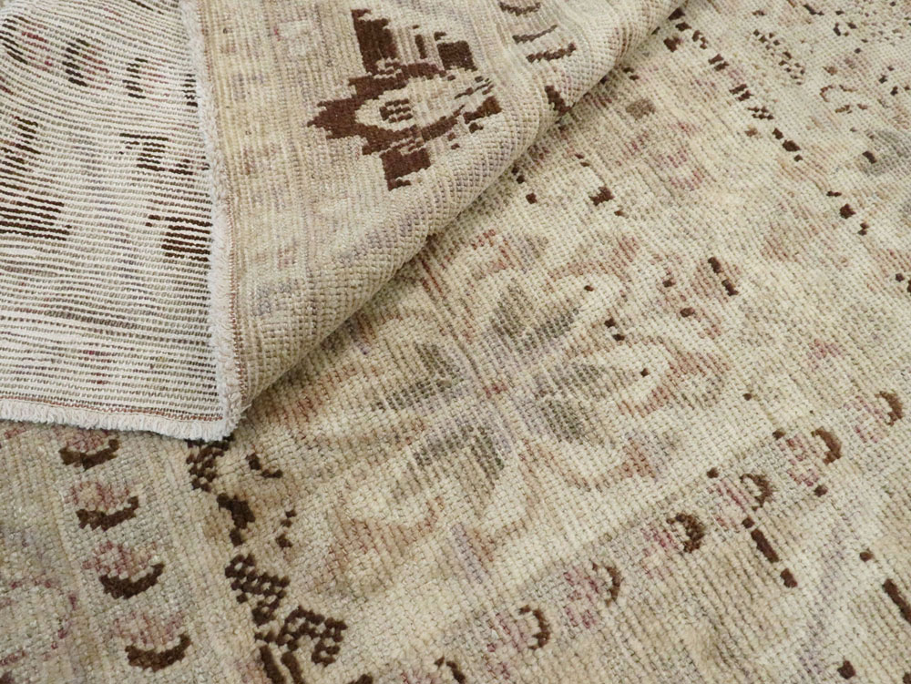 Vintage Turkish Anatolian Carpet, No.18629 - Gss