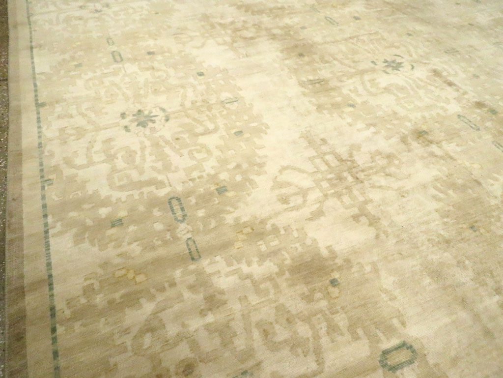 Vintage Indian Lahore Oversize Carpet, No.18660 - Gss