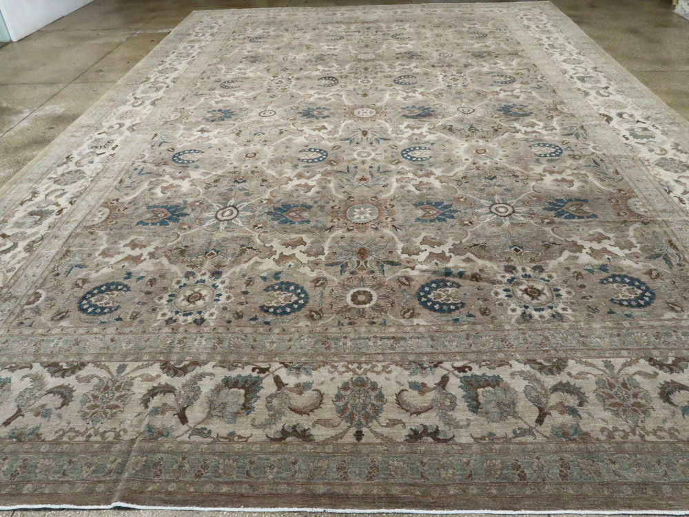 Antique Persian Tabriz Carpet, No.18680 - Gss
