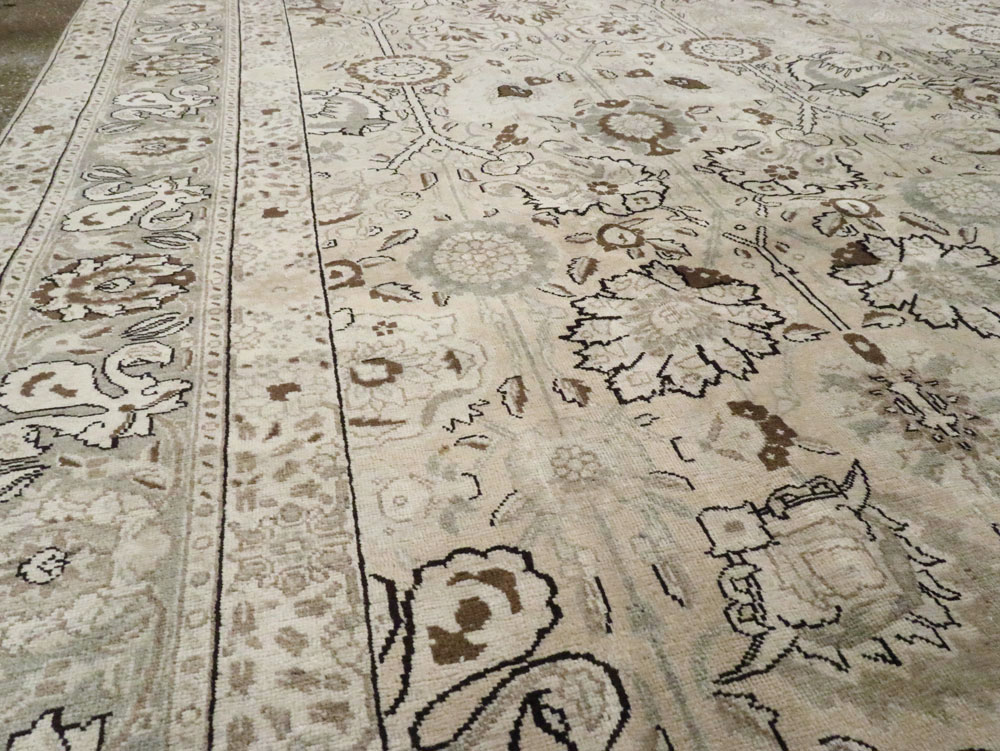 Antique Persian Tabriz Carpet, No.18693 - Gss