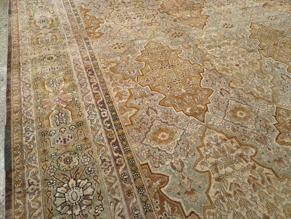Antique Indian Lahore Carpet, No.18775 - Gss