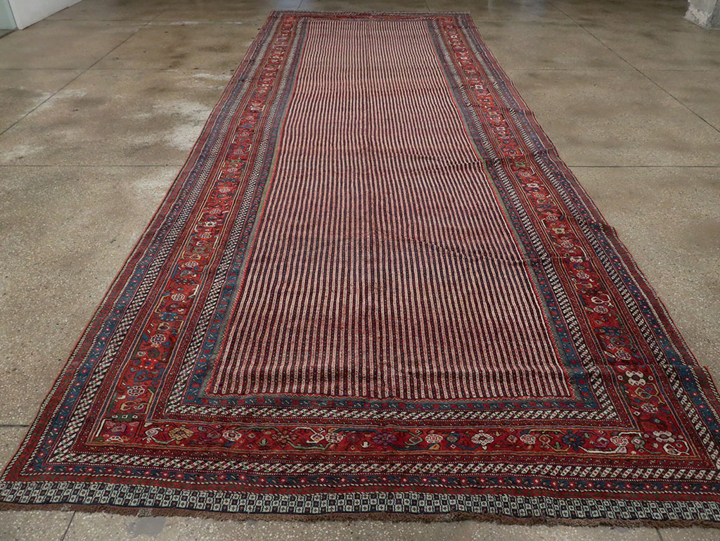 Antique Persian Qashqai Carpet, No.18791 - Gss
