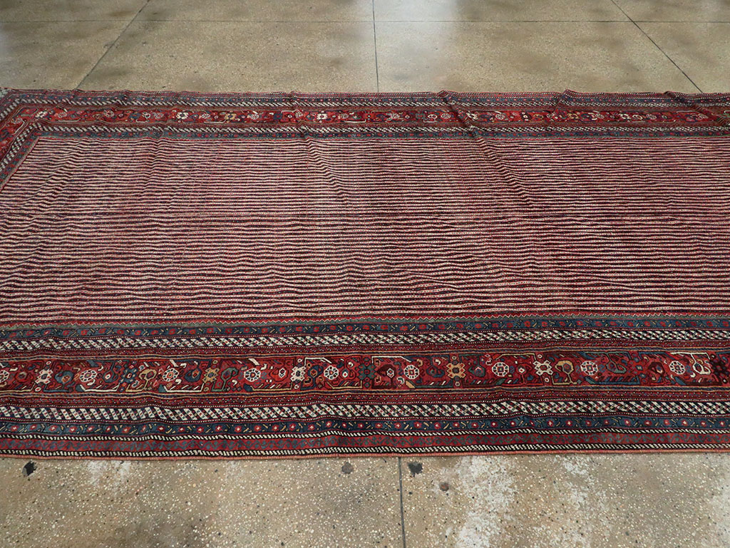 Antique Persian Qashqai Carpet, No.18791 - Gss
