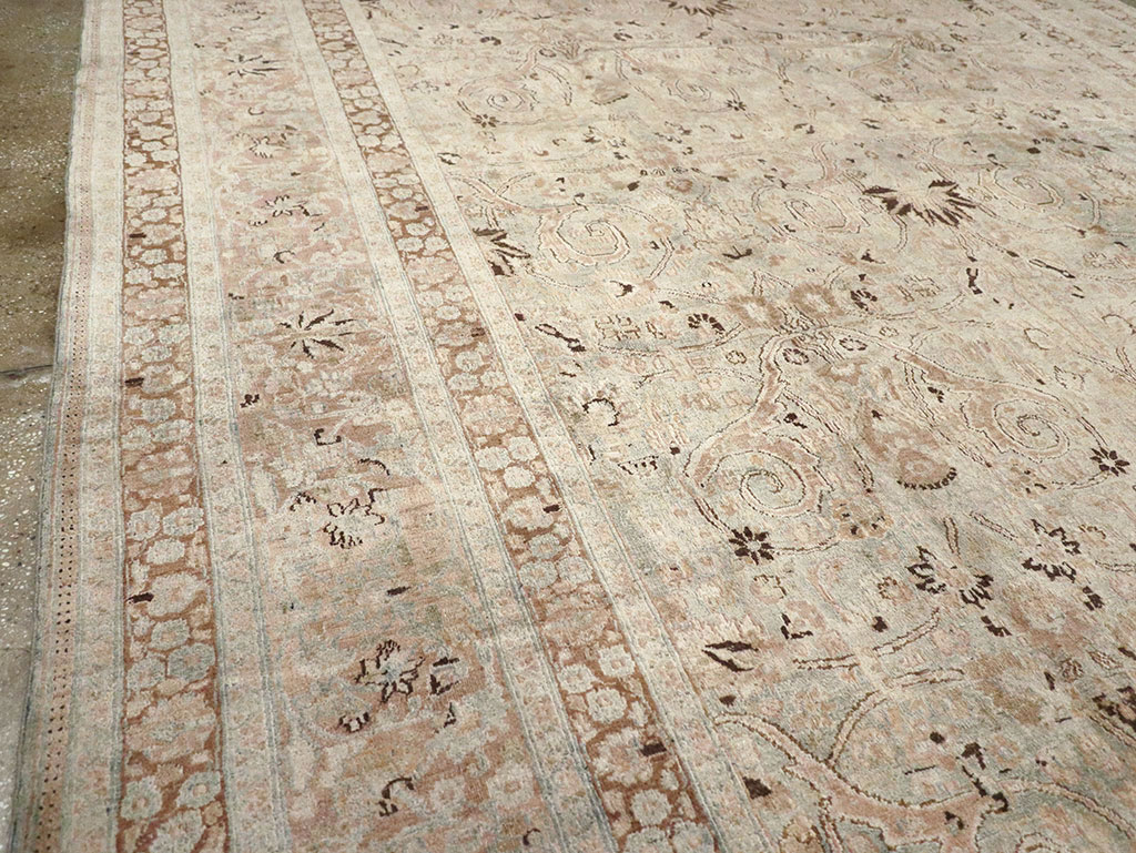 Antique Persian Mashad Carpet, No.18802 - Gss