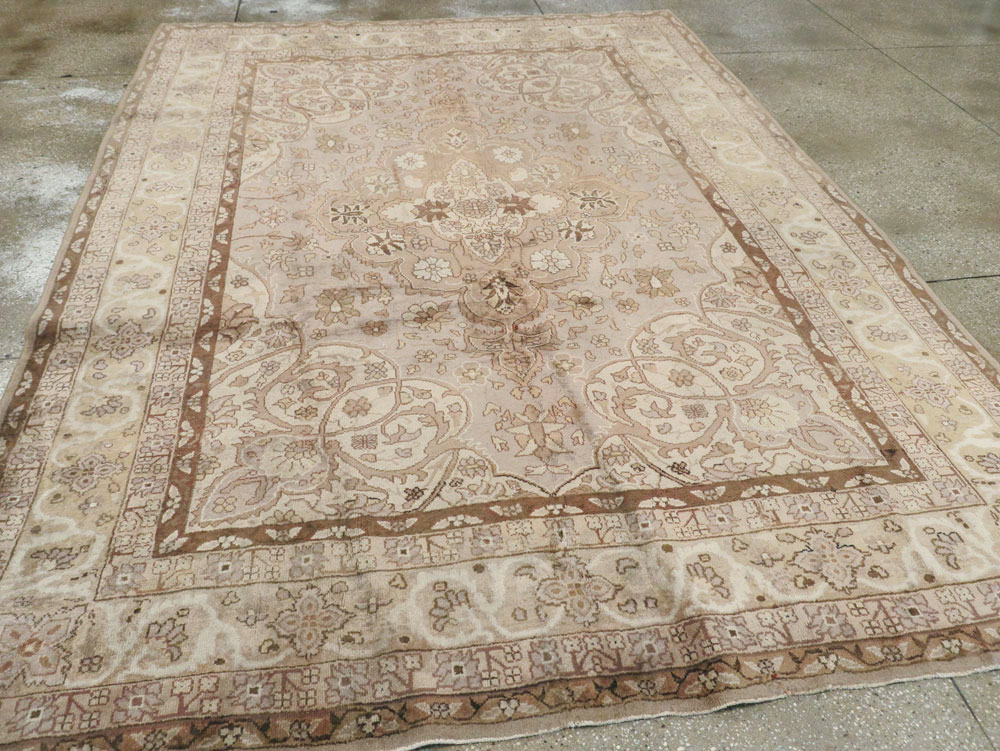 Vintage Indian Lahore Carpet, No.18861 - Gss