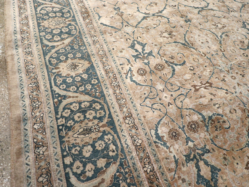Antique Persian Tabriz Carpet, No.18900 - Gss