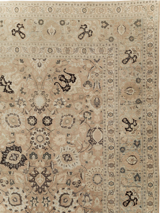 Antique Persian Tabriz Carpet, No.18906 - Gss