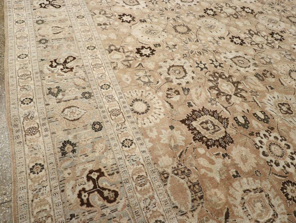 Antique Persian Tabriz Carpet, No.18906 - Gss