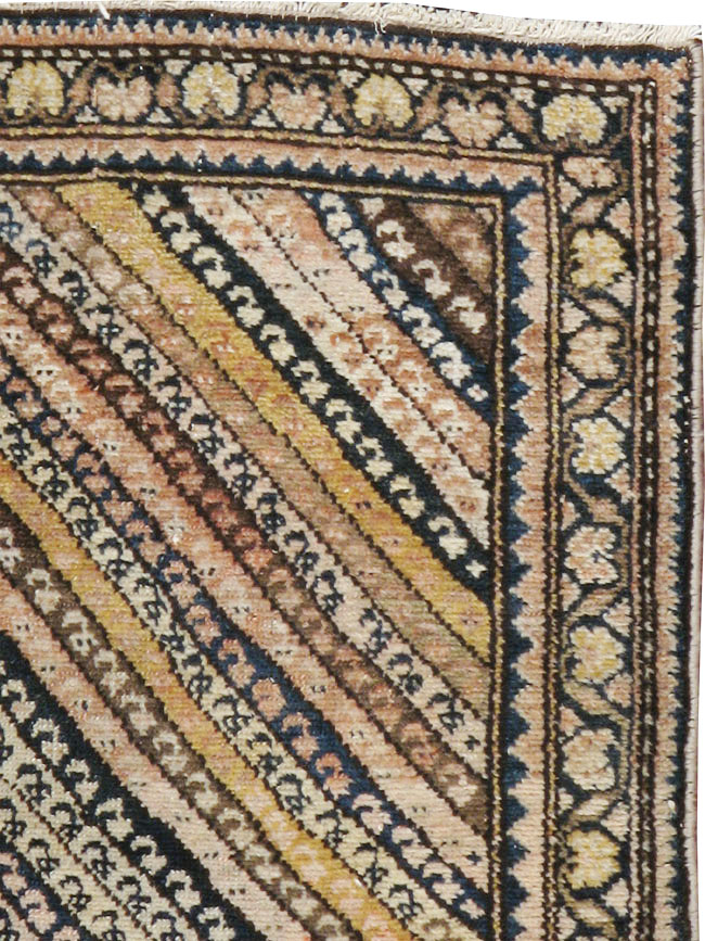 Antique Persian Malayer Rug, No.18963 - Gss