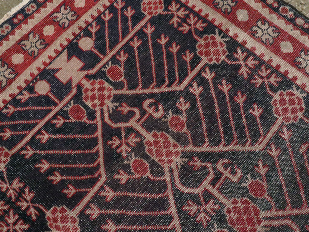 Antique East Turkestan Khotan Carpet, No.18980 - Gss