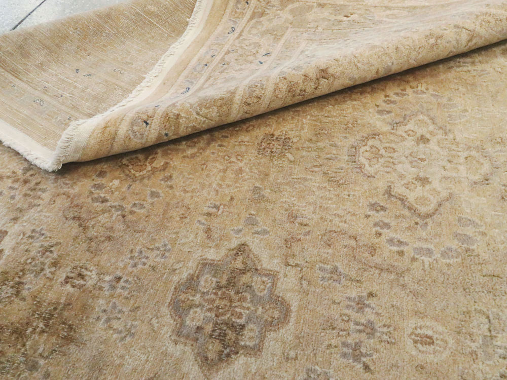 Vintage Indian Lahore Carpet, No.19000 - Gss