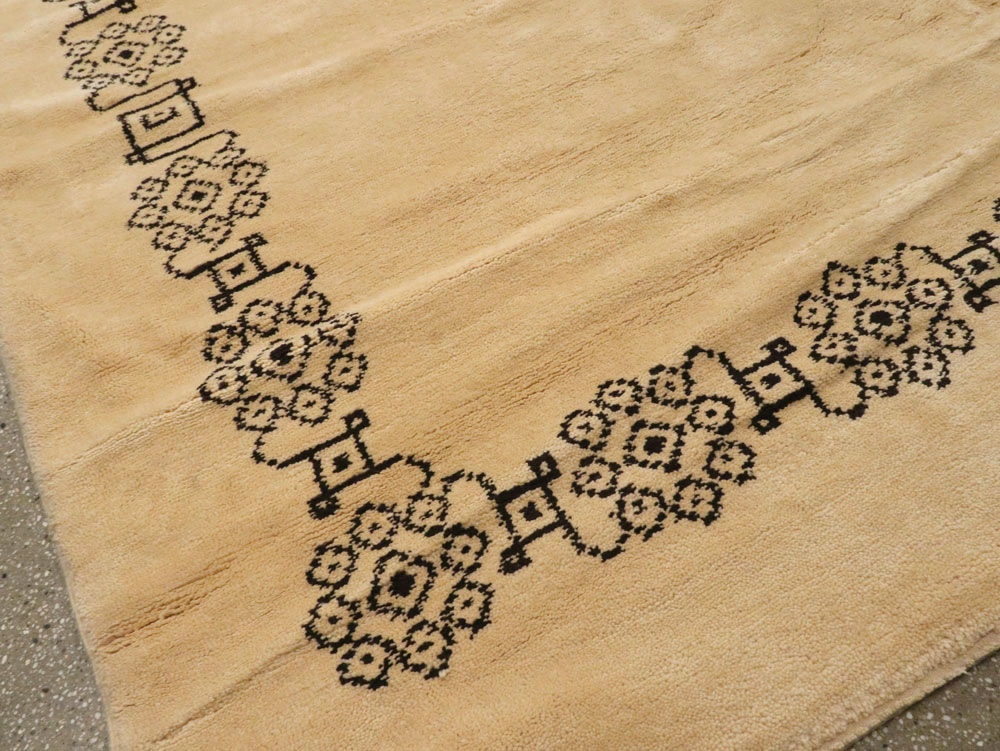 Vintage Moroccan Carpet, No.19044 - Gss