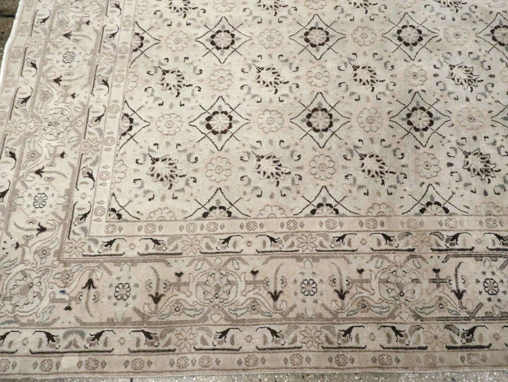 Antique Persian Mashad Carpet, No.19115 - Gss