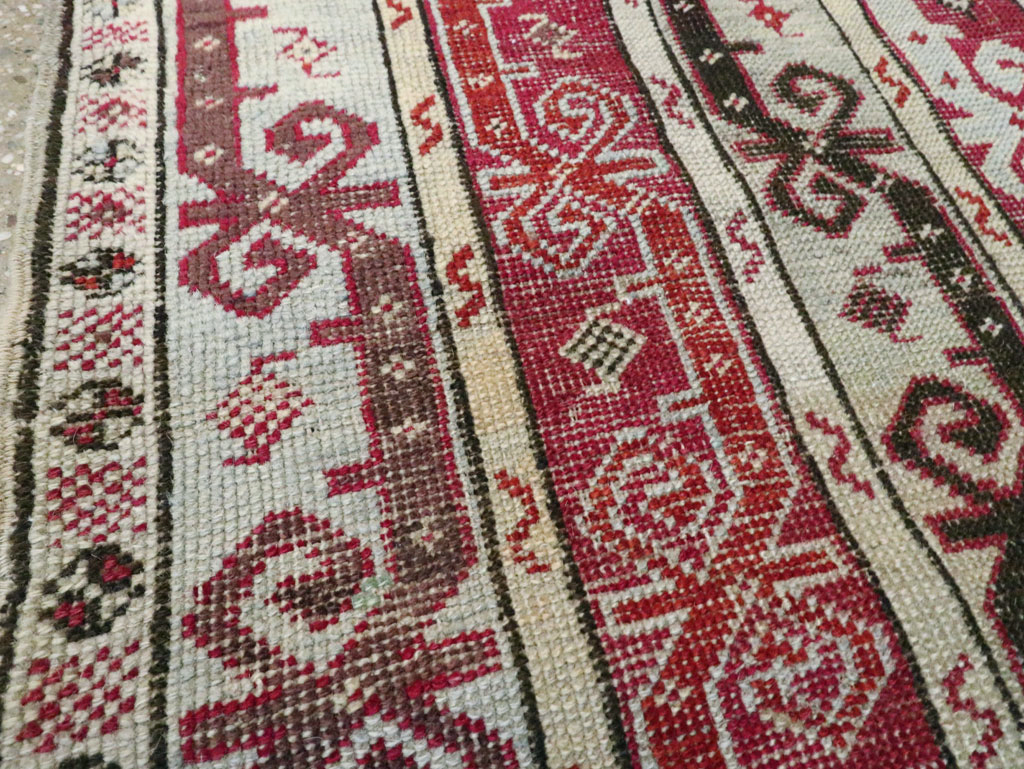 Antique Turkish Ghiordes Rug, No.19201 - Gss