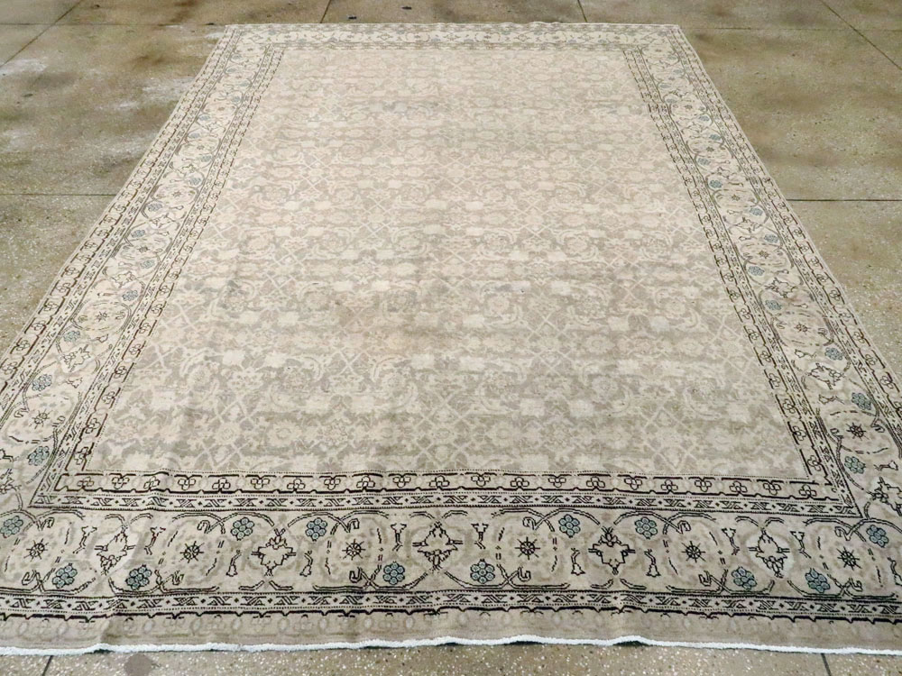 Antique Persian Tabriz Carpet, No.19283 - Gss