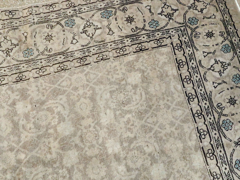 Antique Persian Tabriz Carpet, No.19283 - Gss