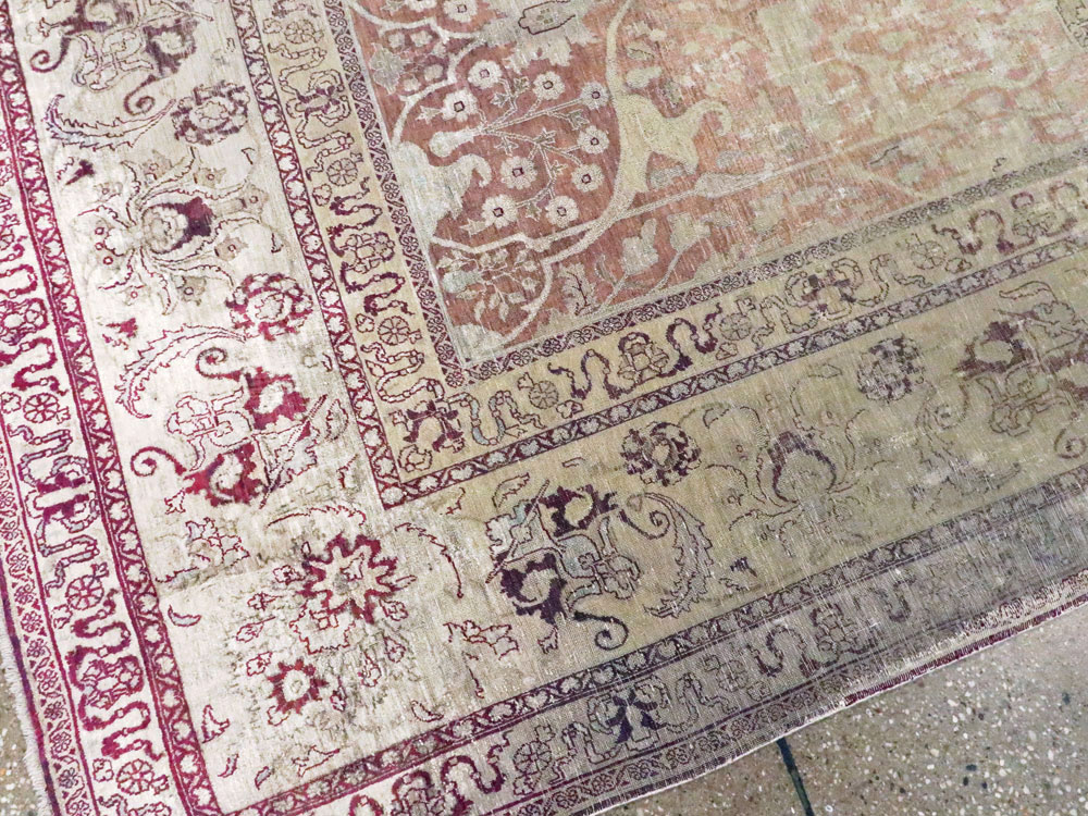 Antique Persian Silk Distressed Kashan Carpet, No.20182 - Gss