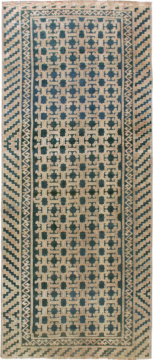 Antique East Turkestan Kirghiz Carpet, No.20193 - Gss
