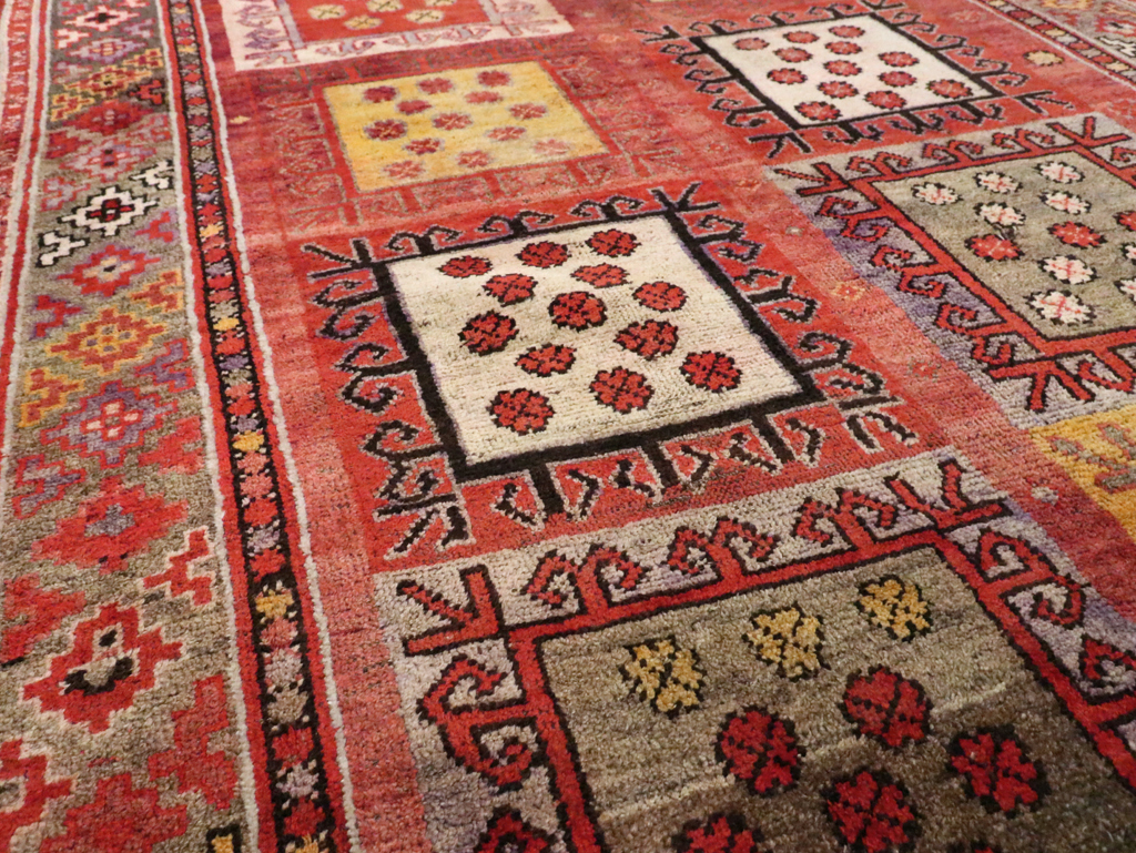 Antique East Turkestan Khotan Gallery Rug, No.20231 - Gss