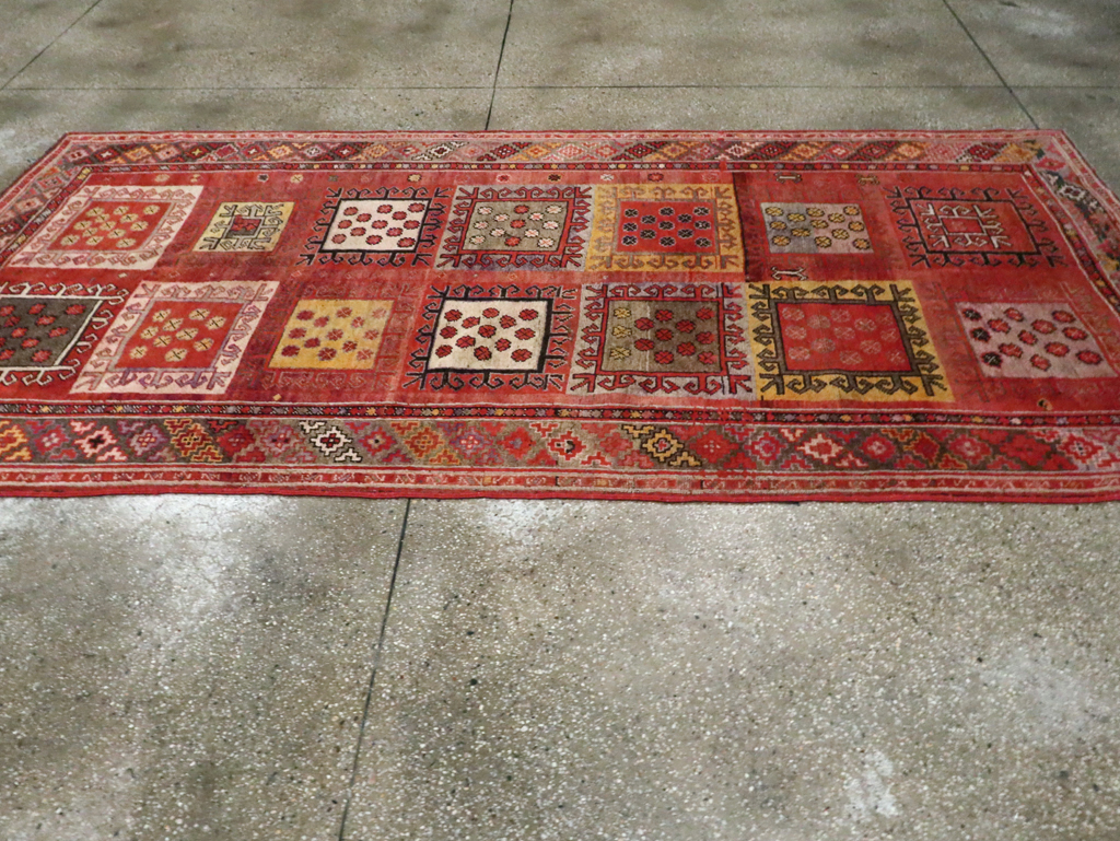 Antique East Turkestan Khotan Gallery Rug, No.20231 - Gss