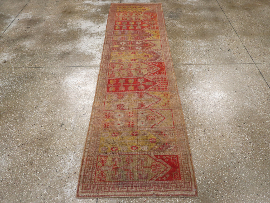 Antique East Turkestan Khotan Saph Runner, No.20233 - Gss