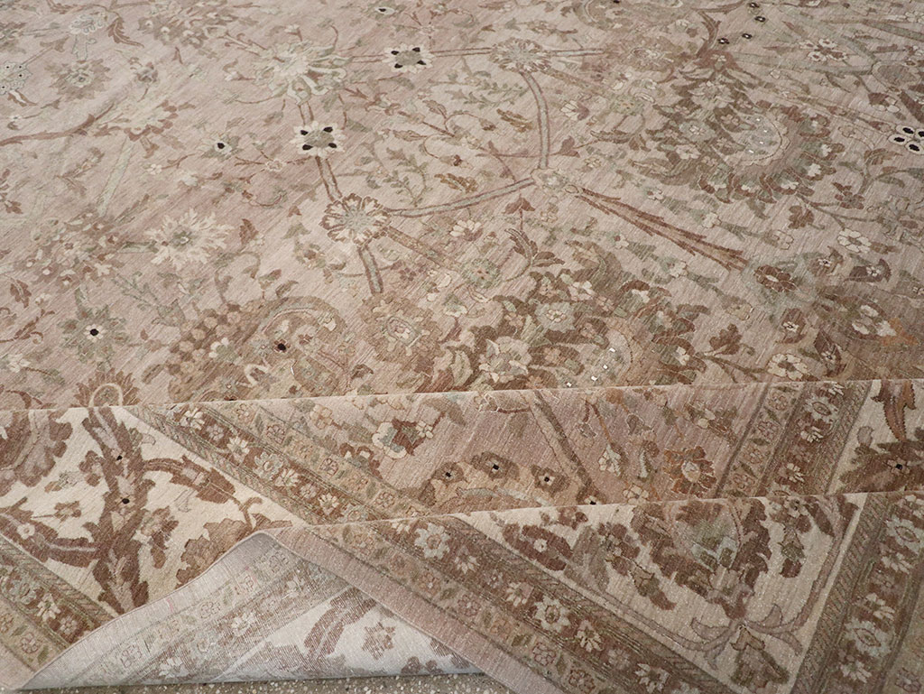Modern Persian Tabriz Carpet, No.20297 - Gss