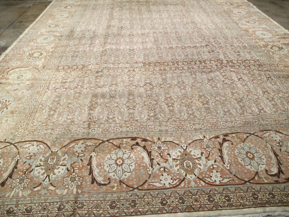 Antique Tabriz Persian Carpet, No.20356 - Gss