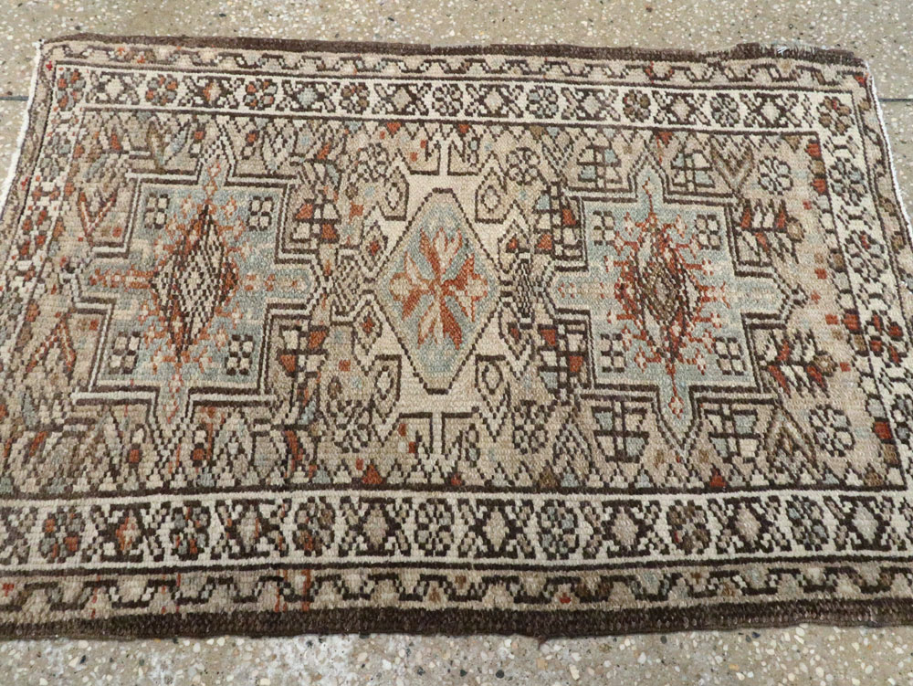 Vintage Persian Karajeh Rug, No.20501 - Gss