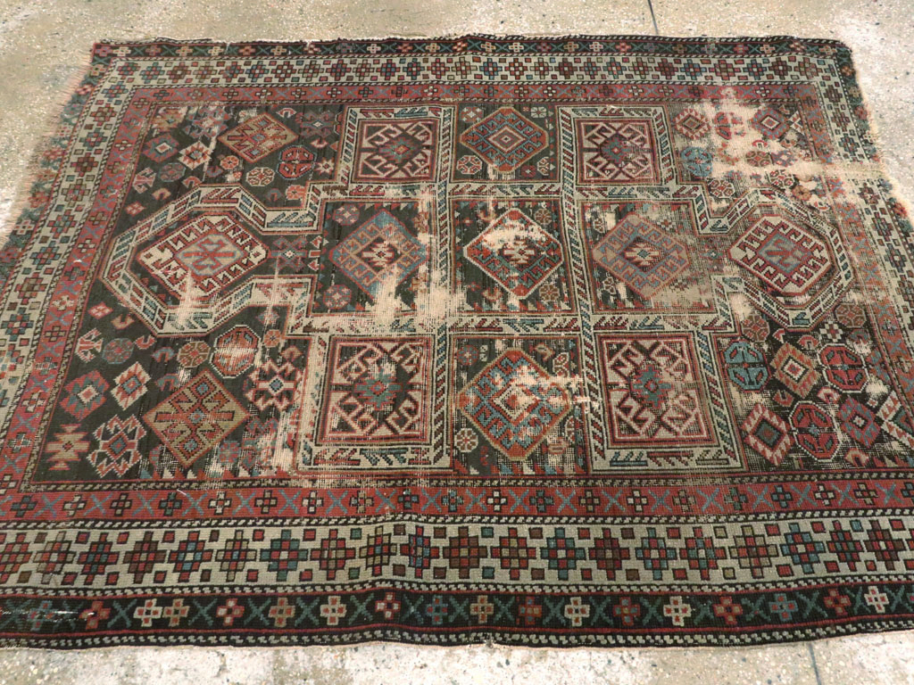 Antique Caucasian Shirvan Distressed Rug, No.20516 - Gss