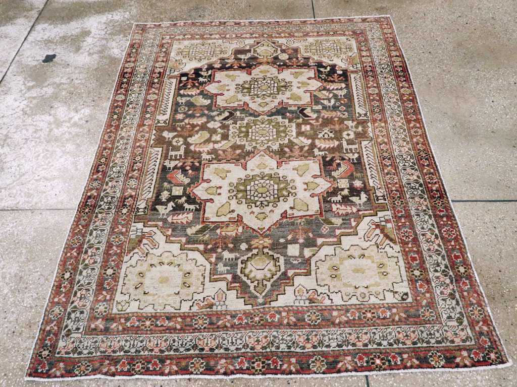 Vintage Persian Shiraz Rug, No.20644 - Gss