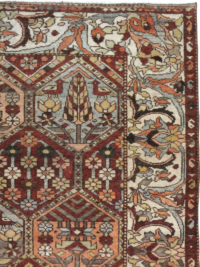 Antique Persian Bakhtiari Rug, No.20698 - Gss