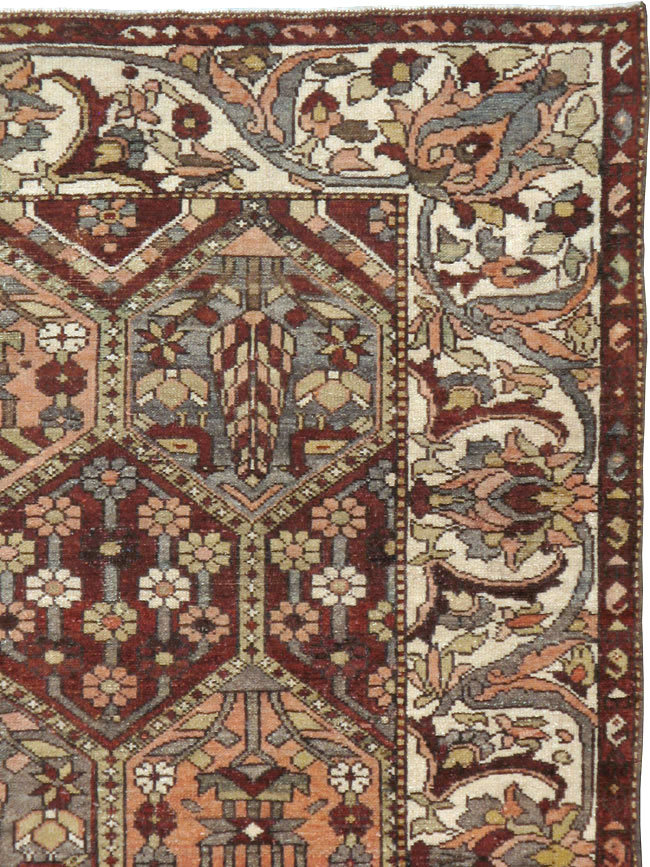 Antique Persian Bakhtiari Rug, No.20698 - Gss