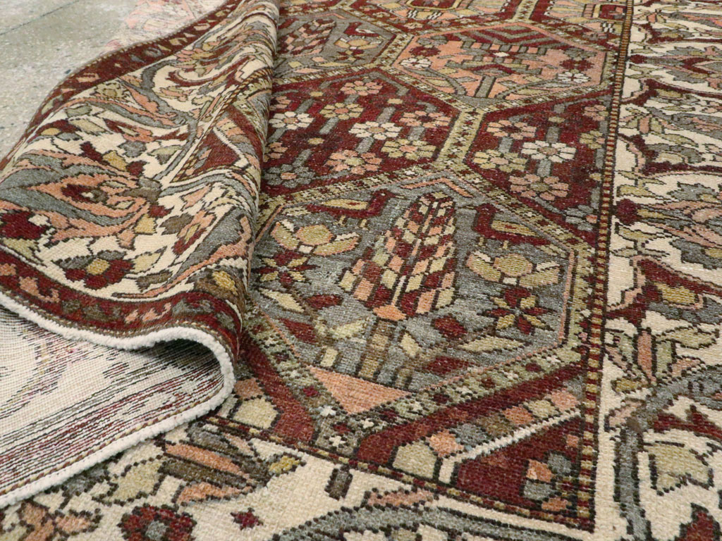 Antique Persian Bakhtiari Rug, No.20698 - Gss