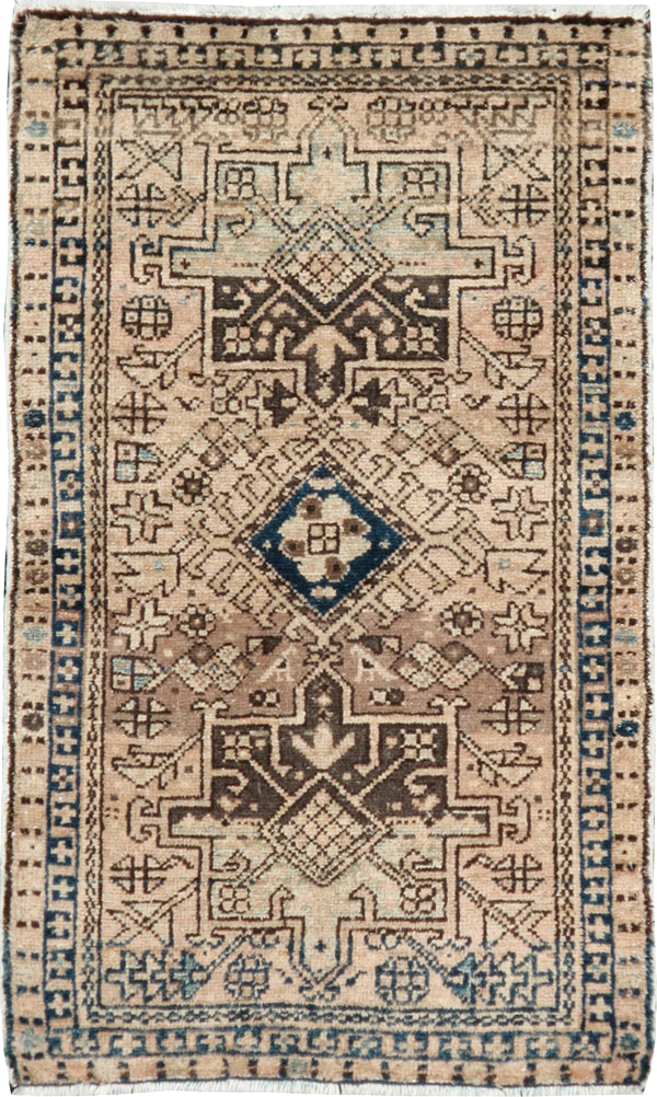 Vintage Persian Karajeh Throw Rug, No.20796 - Gss