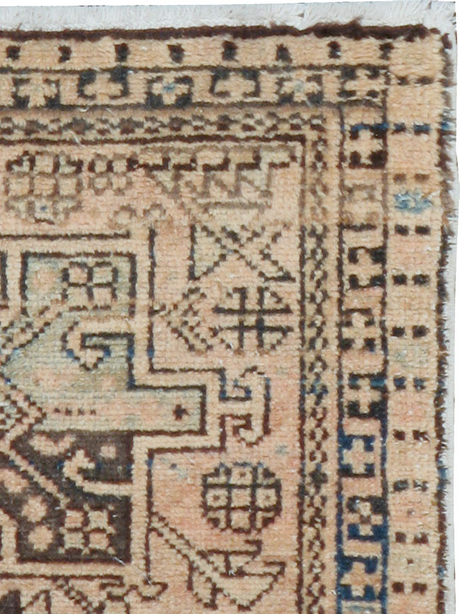 Vintage Persian Karajeh Throw Rug, No.20796 - Gss