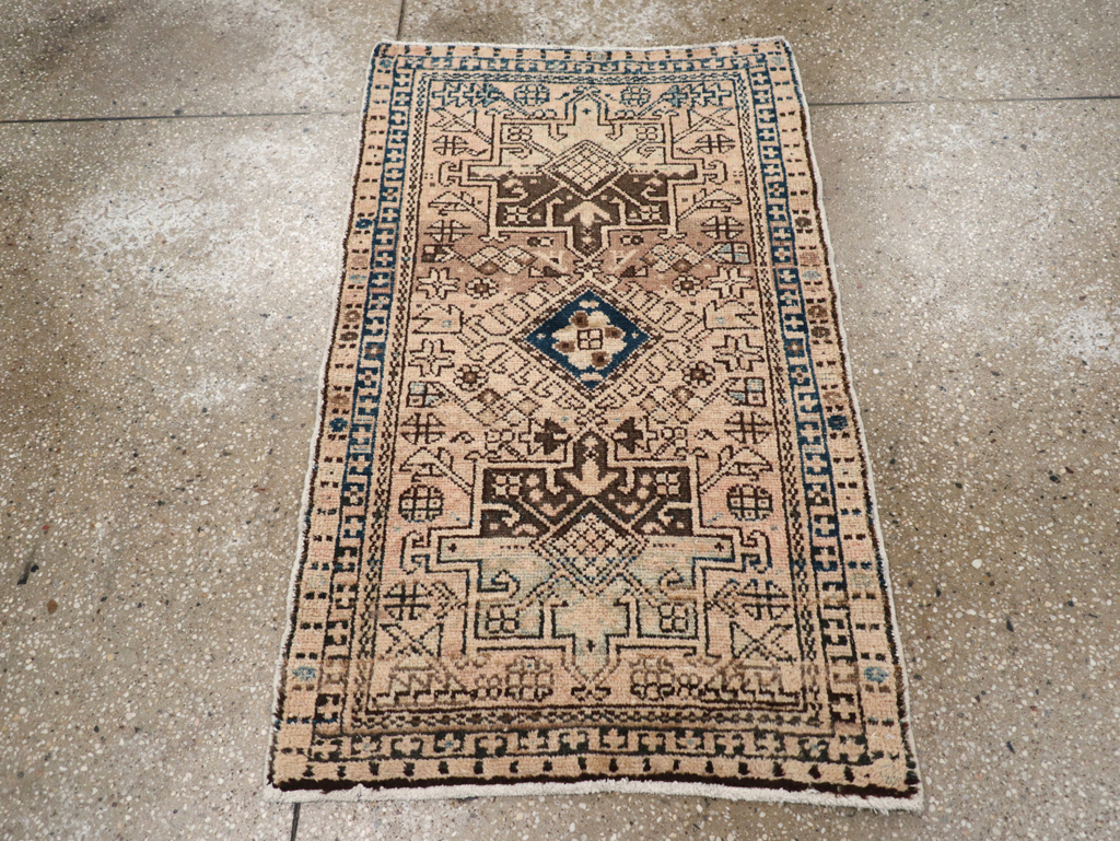 Vintage Persian Karajeh Throw Rug, No.20796 - Gss
