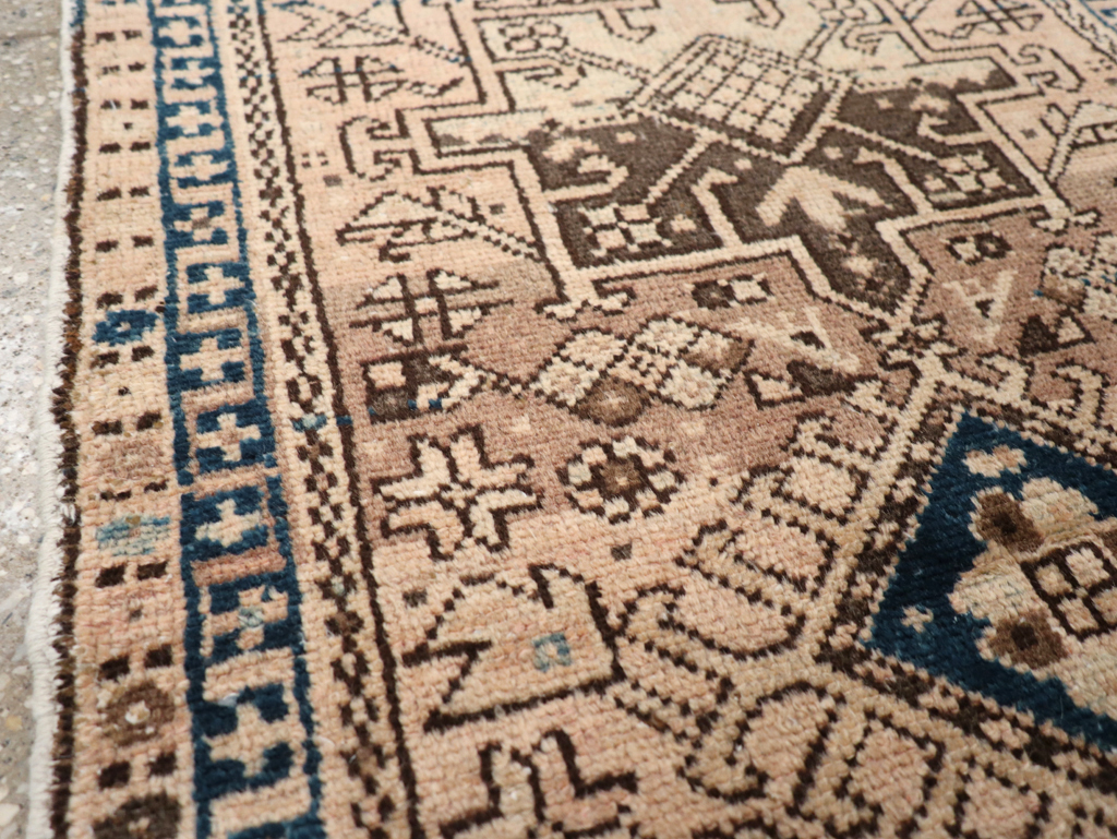 Vintage Persian Karajeh Throw Rug, No.20796 - Gss