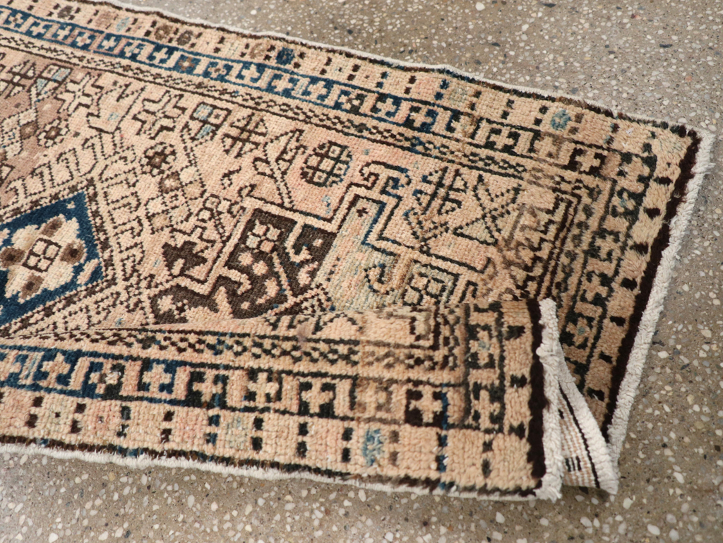 Vintage Persian Karajeh Throw Rug, No.20796 - Gss