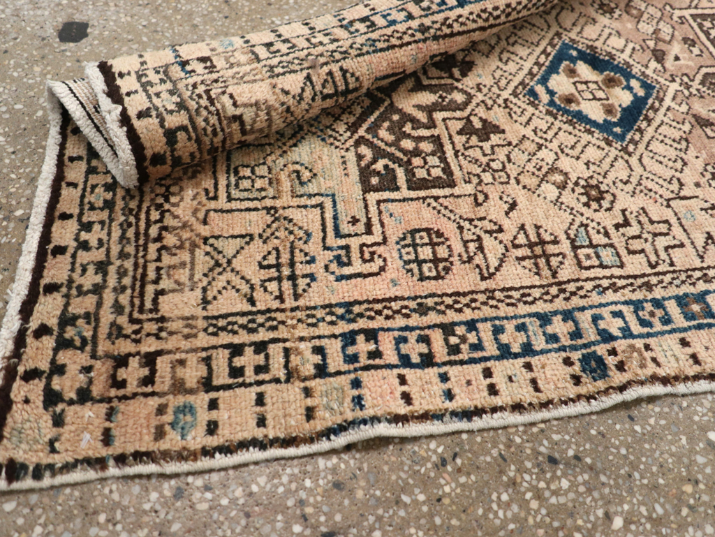 Vintage Persian Karajeh Throw Rug, No.20796 - Gss