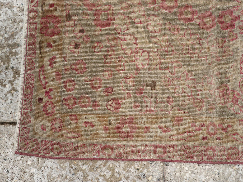 Antique Persian Mashad Throw Rug, No.20869 - Gss