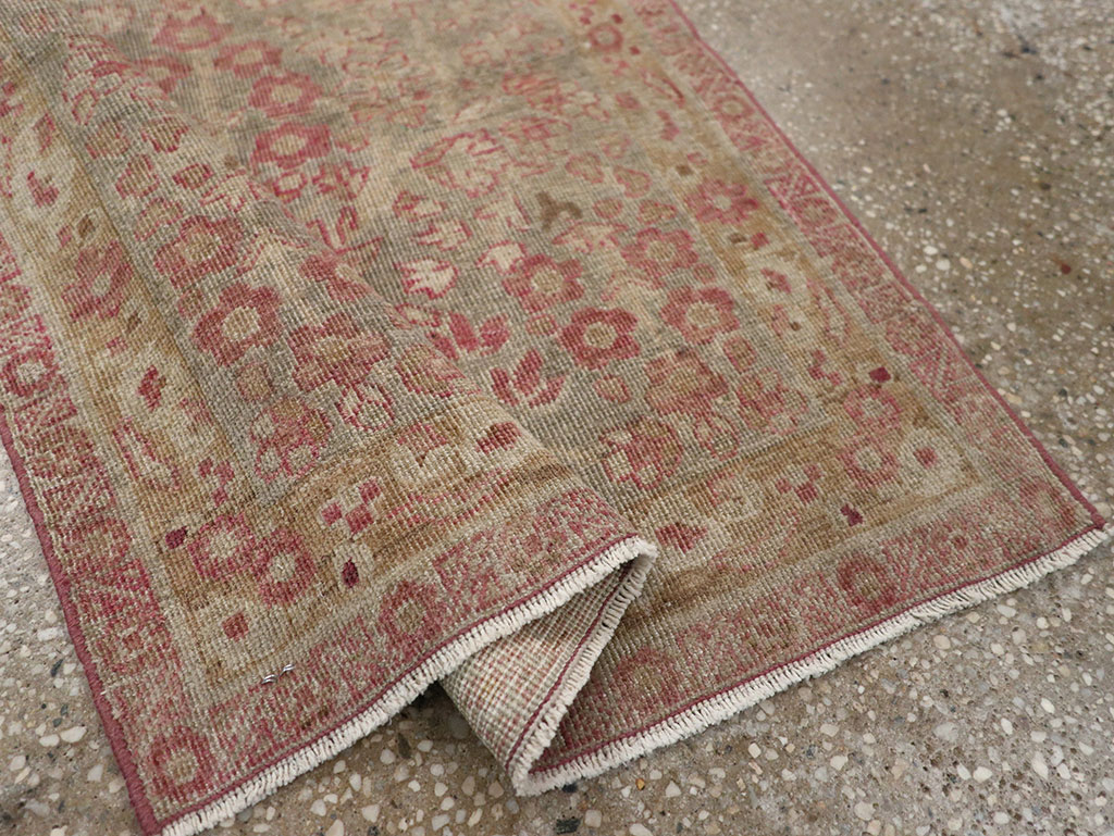 Antique Persian Mashad Throw Rug, No.20869 - Gss