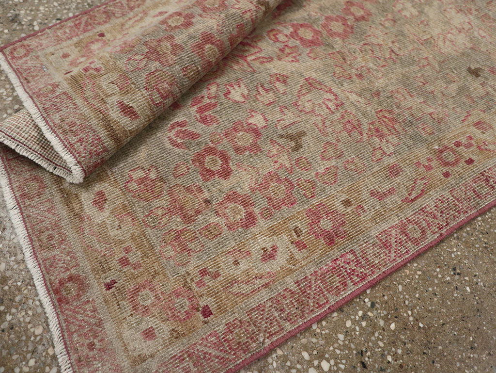 Antique Persian Mashad Throw Rug, No.20869 - Gss