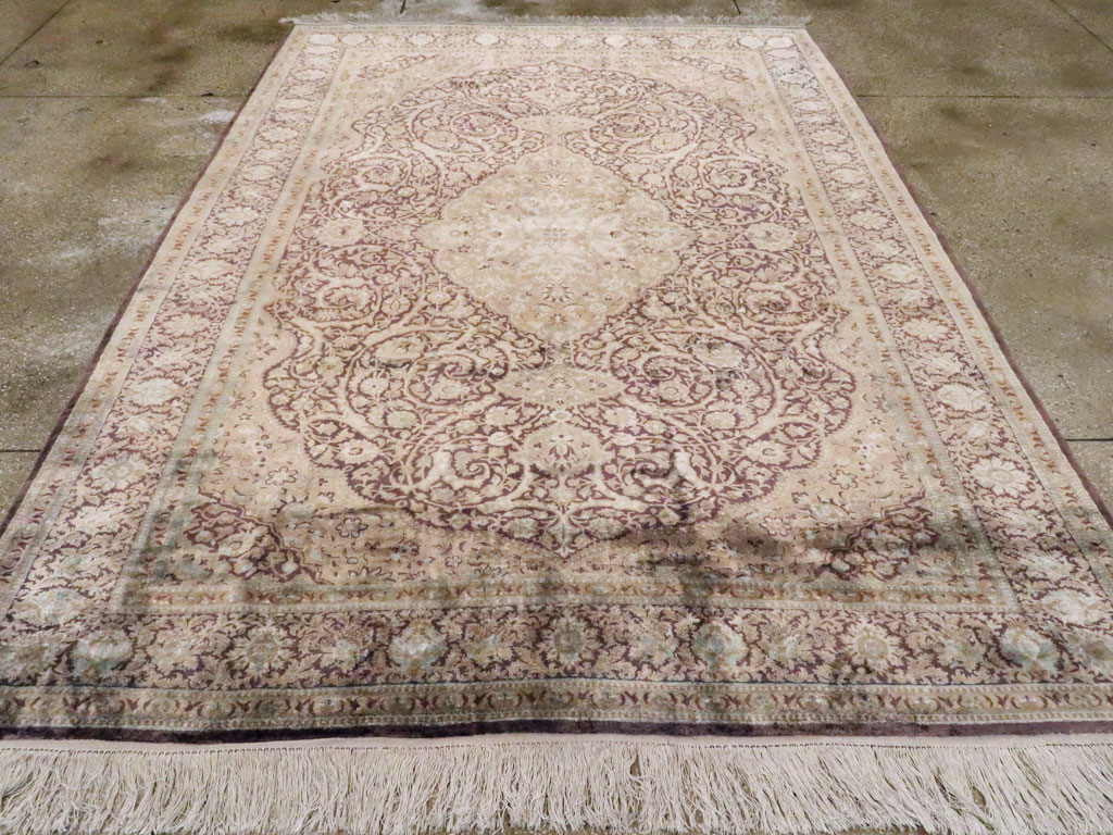 Antique Persian Kashan Silk Carpet, No.20986 - Gss