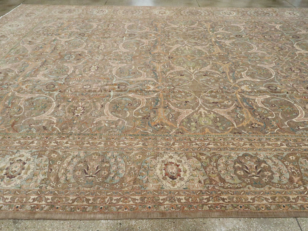 Contemporary Persian Tabriz Carpet, No.21031 - Gss