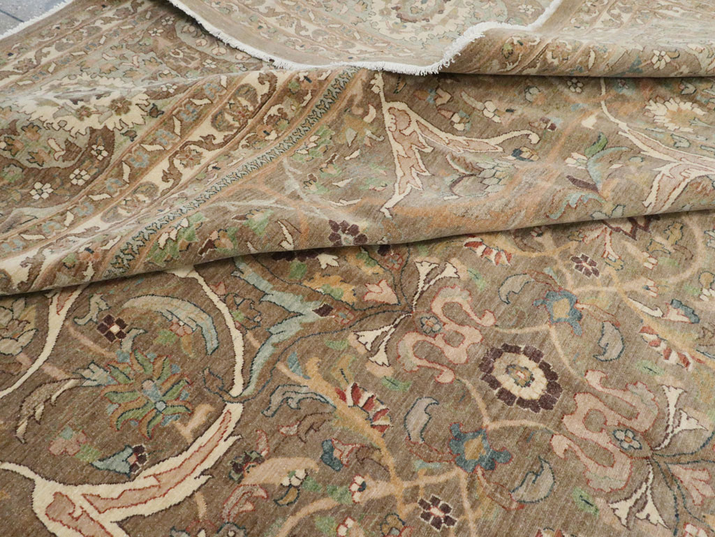 Contemporary Persian Tabriz Carpet, No.21031 - Gss