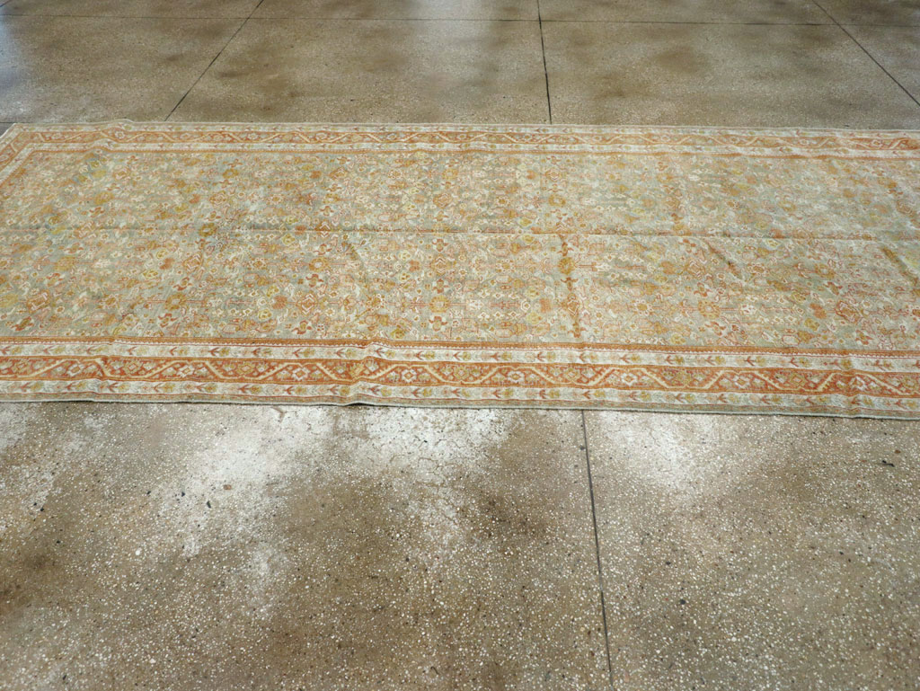 Antique Persian Mahal Gallery Carpet, No.21035 - Gss