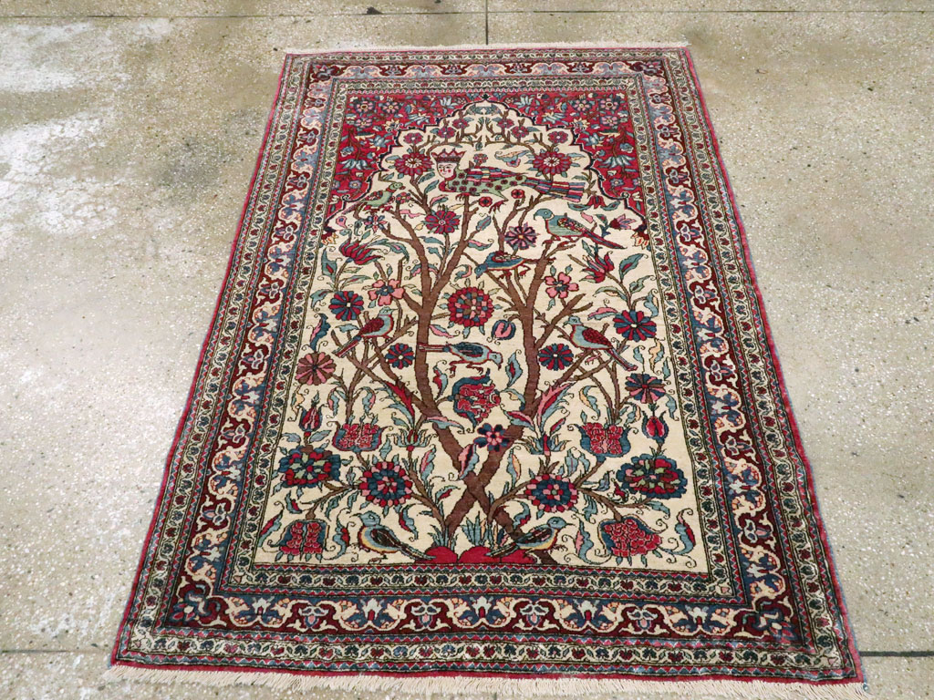 Vintage Persian Pictorial Isfahan Rug, No.21101 - Gss