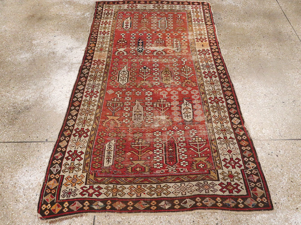Antique Caucasian Rug, No.21135 - Gss