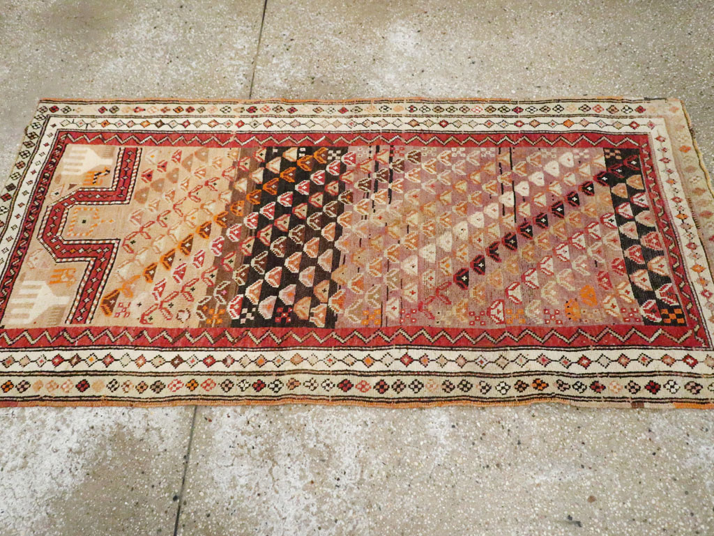 Antique Caucasian Rug, No.21137 - Gss